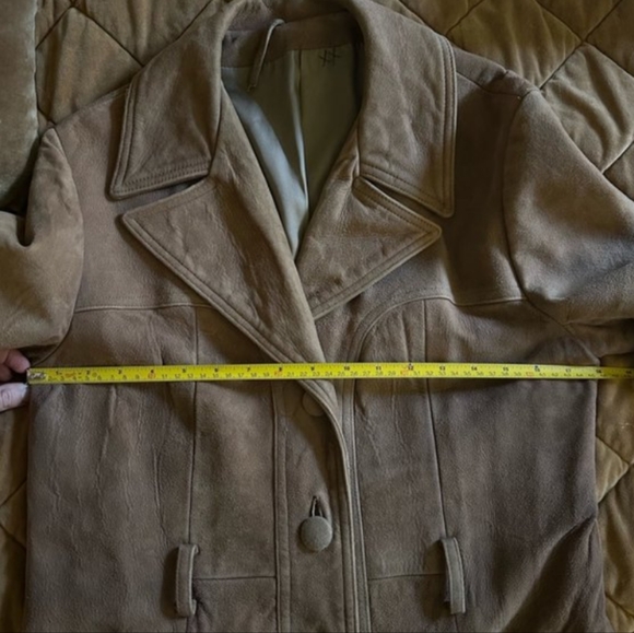 Vintage Suede Jacket - Picture 16 of 16
